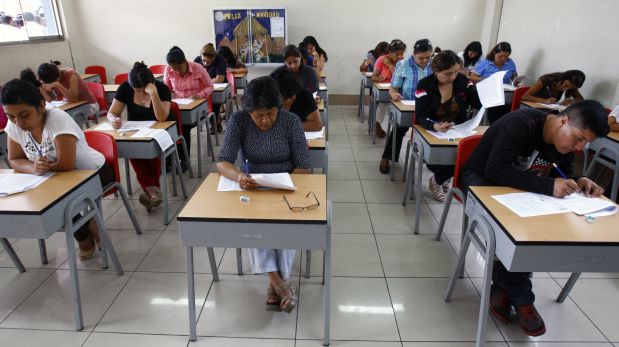 Más de 25 mil docentes aprobaron examen de directores
