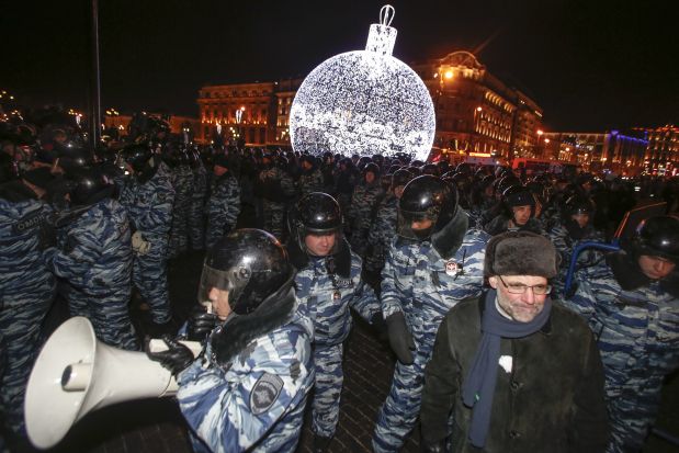 Miles de personas se congregaron en la Plaza Roja de Moscú. (Reuters).