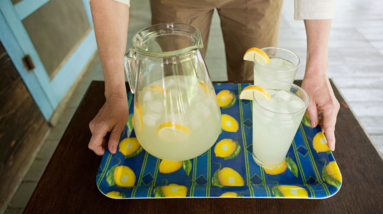 Refréscate: conoce los beneficios de tomar limonada