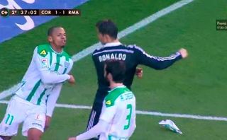 Cristiano Ronaldo fue expulsado por cobarde agresión a rival