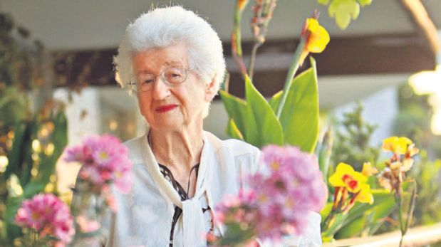 La antropóloga María Matarazzo viuda de Benavides entre lo que más le gusta: las plantas. (Foto: Franz Krajnik / El Comercio)