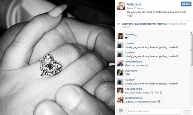 Lady Gaga anunció así su compromiso.  (Foto: Instagram)