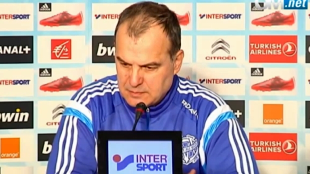 Bielsa sorprende al explicar por qué no habla en francés