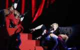 YouTube: a propósito de Madonna, las peores caídas de famosos