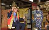 El príncipe Guillermo se vistió de samurái en su visita a Tokio
