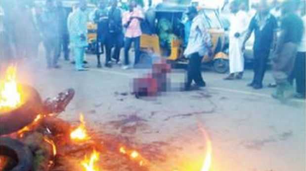 Nigeria: linchan y queman a adolescente acusada de ser kamikaze