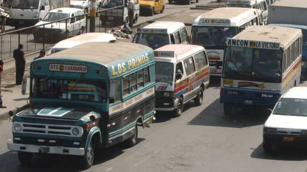 Lima da de baja a 663 unidades de transporte público chatarra