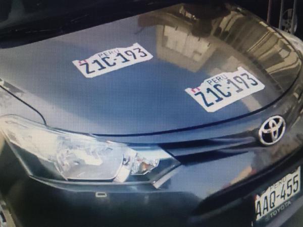 Los delincuentes usaban un vehículo Toyota con placas clonadas para cometer sus fechorías. (Difusión)