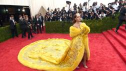 Rihanna: dos años tomó confeccionar su vestido para la MET Gala