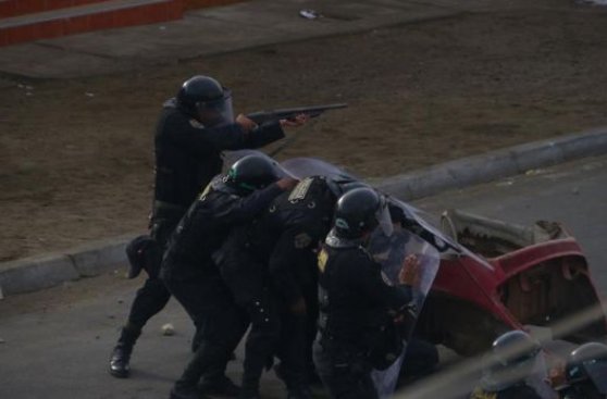Ica: un muerto en protestas de trabajadores de minera Shougang