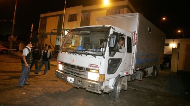 Delincuentes robaron un camión furgón en Huaral