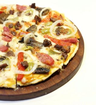 La celebérrima pizza Miraflorina de Mamma Lola.
