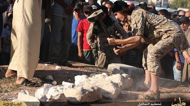 El Estado Islámico destruye estatuas milenarias en Palmira
