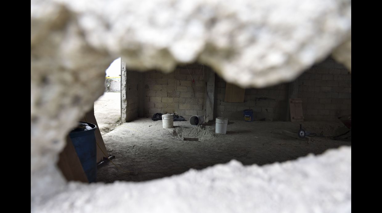 El túnel por donde escapó de prisión El Chapo Guzmán [FOTOS]