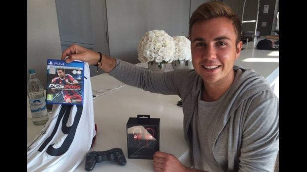 Götze y el gesto con fanático que falló un penal “por su culpa”