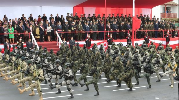 Resultado de imagen para parada militar