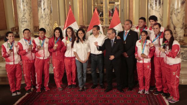 Premiaron a medallistas peruanos de Toronto 2015 en Palacio