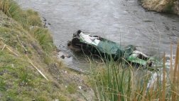 Puno: un muerto y ocho heridos tras vuelco de bus