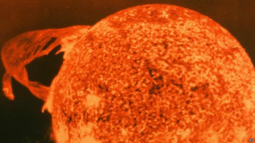 Otro factor a tomar en cuenta son las erupciones solares, que liberan partículas cargadas y rayos X. (Foto: AP)