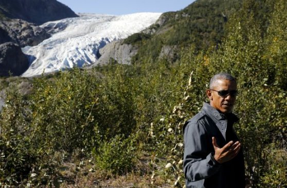 Obama recorre glaciar para alertar sobre el cambio climático