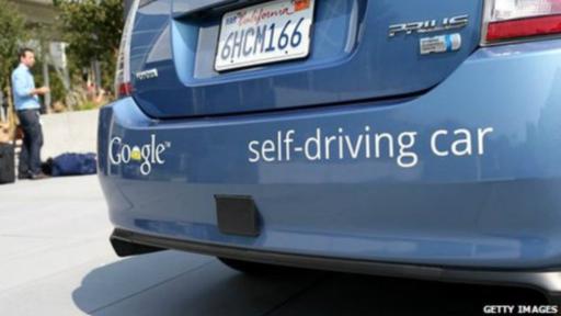Tal vez uno de los hitos más importantes fue el lanzamiento de los carros sin conductor por parte de Google.
