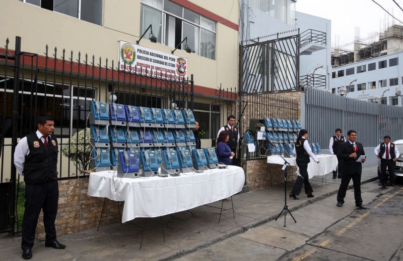 Teléfonos públicos ilegales podían ser usados por delincuentes para evitar la identificación de la línea. (Foto: Andina)
