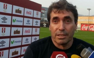 "Farfán no está descartado ante Colombia", dice Néstor Bonillo