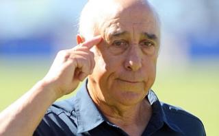 Ex DT de Chile: "Perú es local y tiene la obligación de ganar"