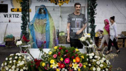 En México proliferaron camisetas y otros objetos que representan la imagen de El Chapo. (Foto: AP)
