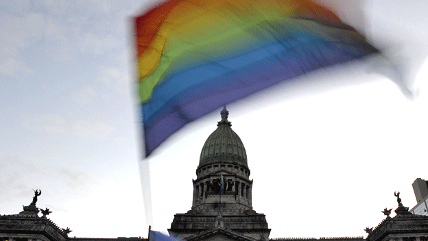 Argentina fue el primer país de América Latina y el décimo del mundo en permitir el casamiento entre personas del mismo sexo. (Foto: AFP)