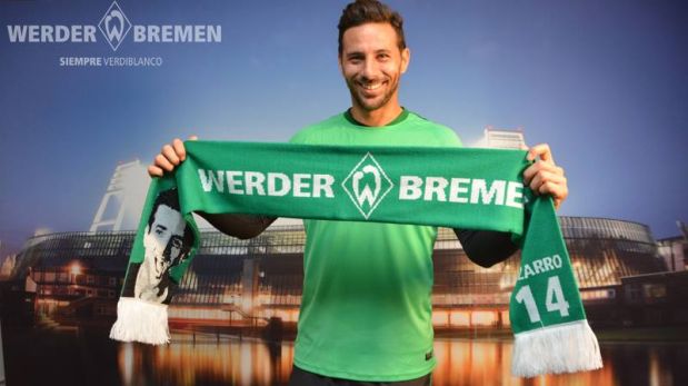 Claudio Pizarro: Werder Bremen vende bufandas en su honor