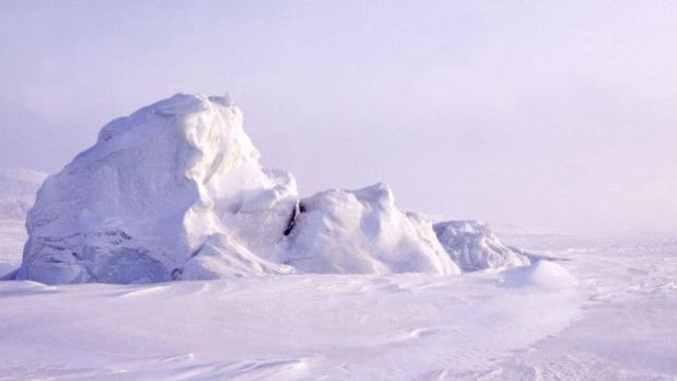 El conocimiento del comportamiento del hielo en la Antártica es mucho más limitado que el que tenemos del Ártico. (Foto: BBC)