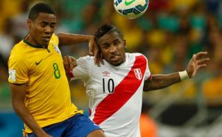 Farfán: "Jugamos contra una de las mejores defensas del mundo"