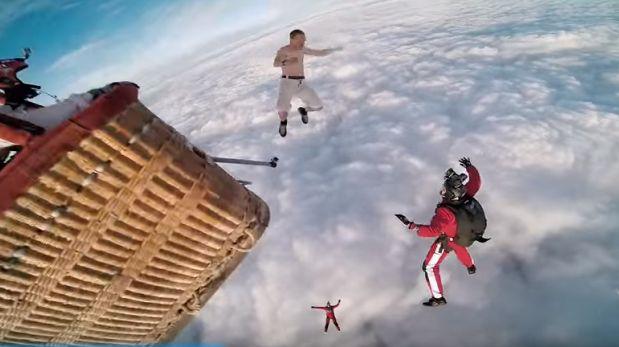 Saltó desde un globo aerostático sin paracaídas [VIDEO]
