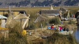Puno: jueces de seis países sudamericanos visitaron Los Uros