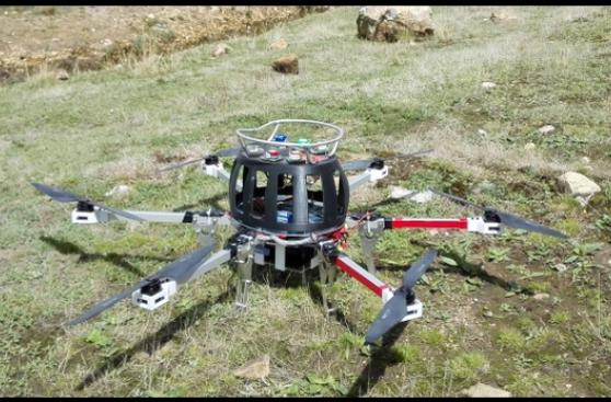 Dron hecho en Perú vuela sobre glaciares y desafía a un volcán