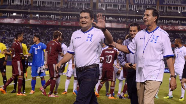 FIFA: ex presidente de Honduras se entregó a justicia de EE.UU.