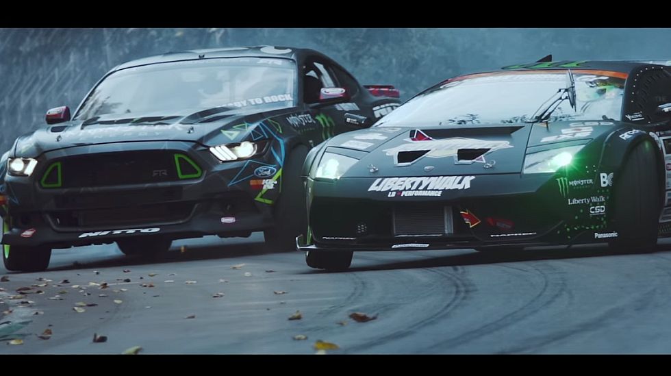 Lamborghini Murciélago y Ford Mustang en duelo de drift 
