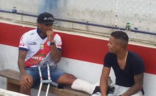 Jefferson Farfán se viste de edil en despedida de Aldo Olcese
