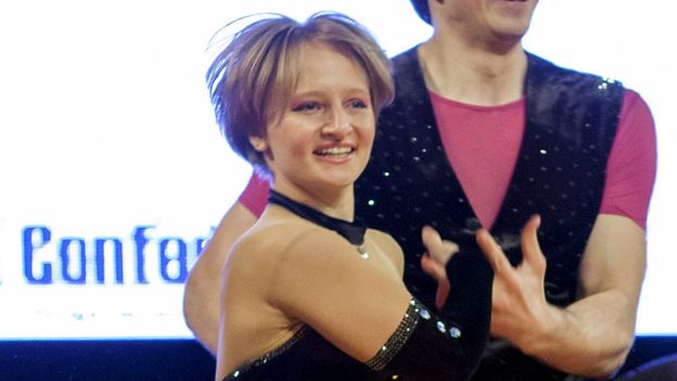 La hija menor de Putin, Katerina Tikhonova, baila rock and roll acrobático. (Foto: Reuters)