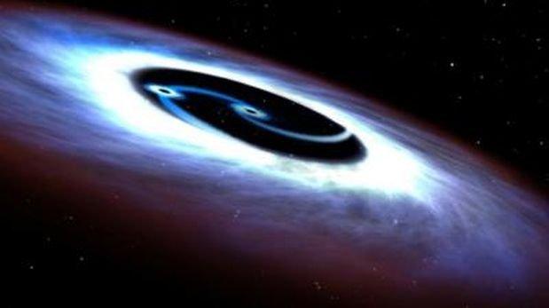 Hallan extraña galaxia con un agujero negro delgado