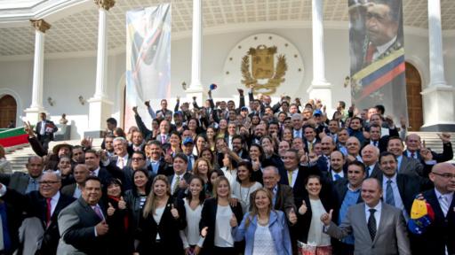 La oposición es mayoría en la Asamblea de Venezuela, sin embargo, deben someter sus iniciativas a las decisiones del Tribunal Supremo de Justicia.