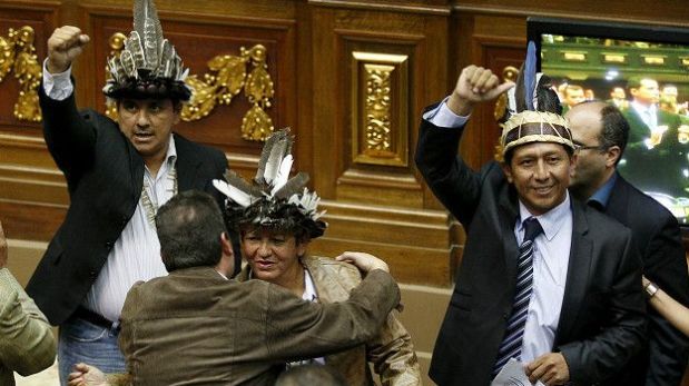 Tres diputados de Amazonas se juramentaron pese a una medida cautelar emitida en diciembre por el TSJ. (Foto: Reuters)