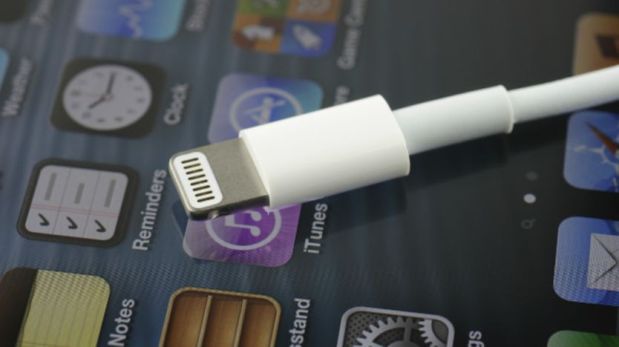 Este es el conector Lightning que utiliza Apple. (Foto: Thinkstock)