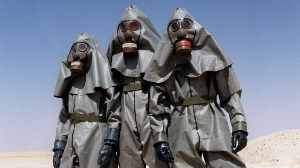 Soldados franceses de la Legión Extranjera en el desierto Saudí, durante un día de entrenamiento en la Guerra del Golfo, 1990. (Foto: AFP)