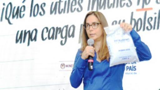 La ministra de Educación Gina Parody lanzó la campaña contra los útiles inútiles hace una semana.