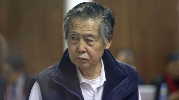 Alberto Fujimori es trasladado a clínica por problemas de salud