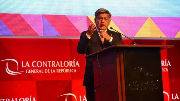 César Acuña plagió libro completo de otro autor sobre educación