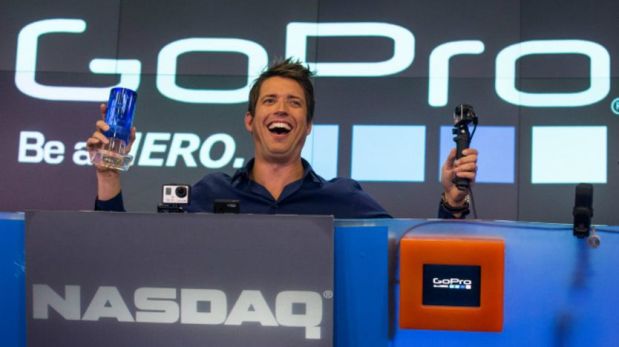 Nicholas Woodman, CEO de GoPro, cuando la empresa salió a cotizar en la bolsa de Nueva York, en 2014. (Foto: Getty)