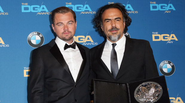 Alejandro González Iñárritu y Leonardo en los Directors Guild Of America Awards. (Foto: AFP)